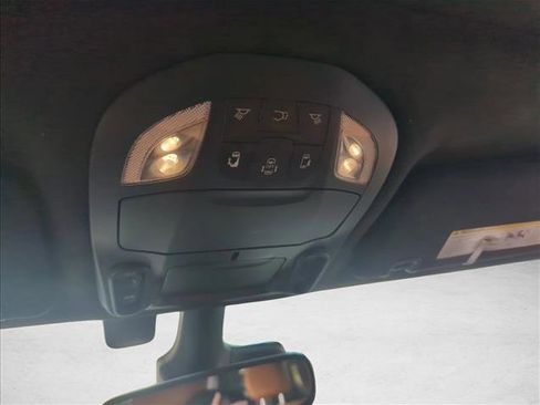 Used 2021 Chrysler Pacifica Pinnacle image 15