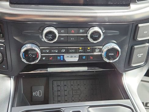 Used 2025 Ford F150 Platinum w/ Equipment Group 702A High AWD/4WD image 19
