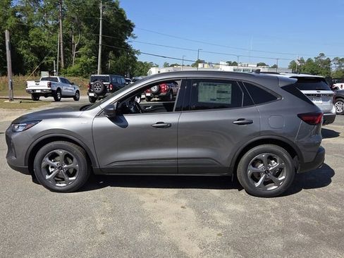 New 2026 Ford Escape ST-Line w/ Cold Weather Package FWD image 4