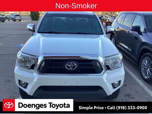 Used 2013 Toyota Tacoma 4x4 Double Cab w/ Limited Pkg image 2