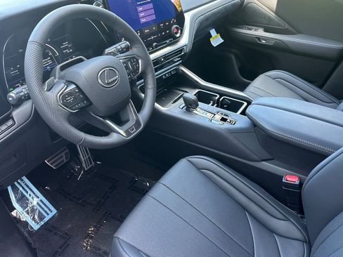 New 2026 Lexus TX 500h AWD image 10