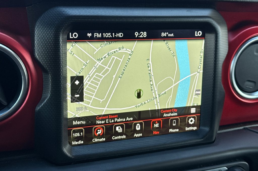 Used 2021 Jeep Wrangler Unlimited Rubicon AWD/4WD image 4