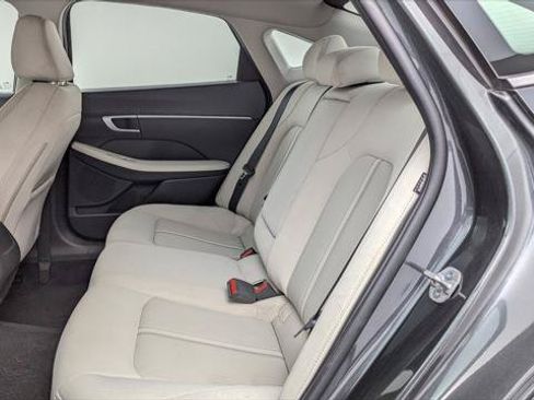 Used 2025 Hyundai Sonata SEL FWD image 17