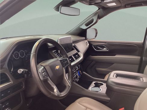 Used 2021 Chevrolet Tahoe LT w/ Rear Media and Nav Package RWD image 20