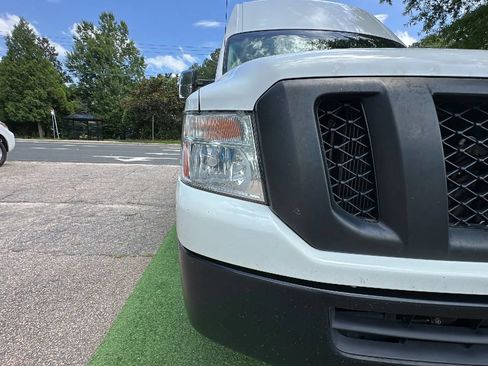 Used 2019 Nissan NV 2500 SV RWD image 27