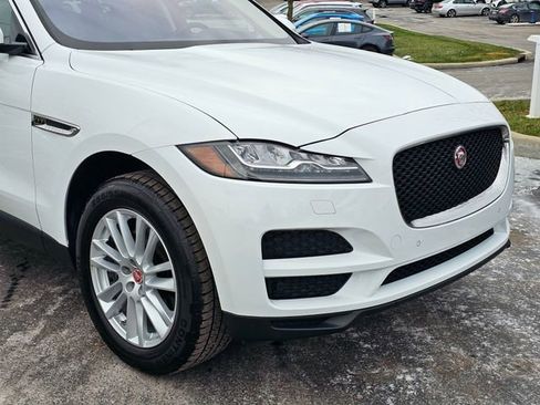 Used 2017 Jaguar F-PACE Prestige image 2