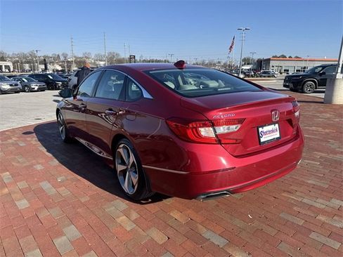 Used 2018 Honda Accord Touring image 34