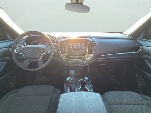Used 2023 Chevrolet Traverse LT image 19
