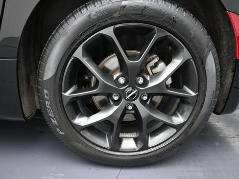 Used 2025 Chrysler Pacifica Limited FWD image 31