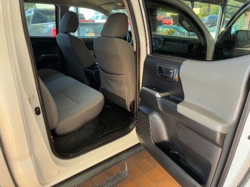 Used 2019 Toyota Tacoma SR5 image 30