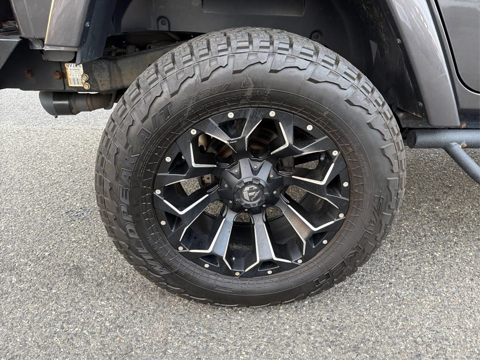 Used 2017 Jeep Wrangler Unlimited Sahara AWD/4WD image 14