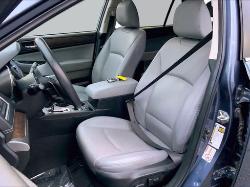 Used 2018 Subaru Outback 2.5i Limited AWD/4WD image 8