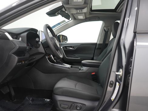 Used 2025 Toyota RAV4 XLE image 22
