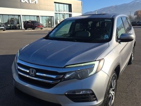 Used 2017 Honda Pilot EX-L image 2
