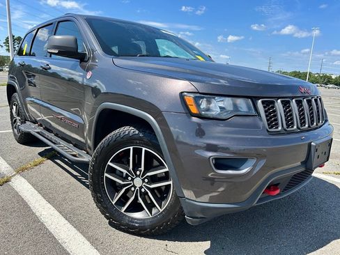 Used 2017 Jeep Grand Cherokee Trailhawk AWD/4WD image 1