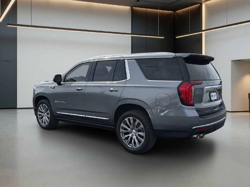 Used 2022 GMC Yukon Denali w/ Denali Premium Package AWD/4WD image 3