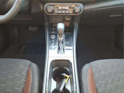 Used 2024 Nissan Kicks SR FWD image 11