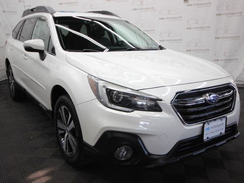 Used 2018 Subaru Outback 2.5i Limited image 11