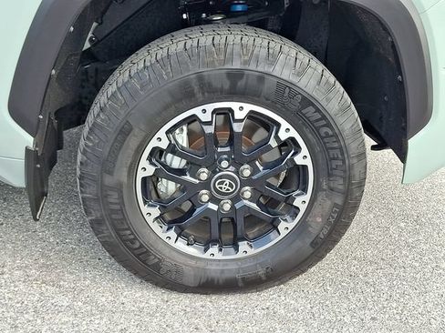 Certified 2025 Toyota Tundra SR5 w/ TRD Off-Road Package AWD/4WD image 8