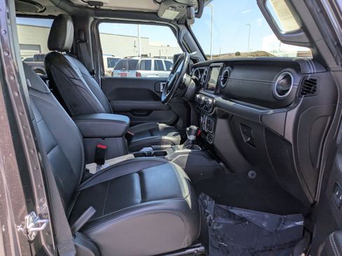 Used 2021 Jeep Wrangler Unlimited Sahara AWD/4WD image 31