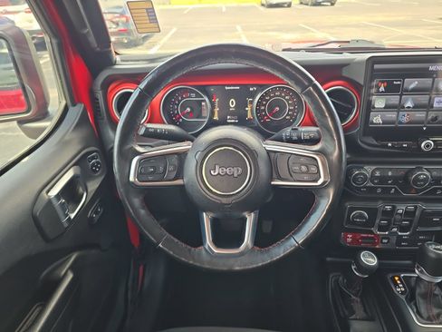 Used 2018 Jeep Wrangler Unlimited Rubicon AWD/4WD image 10