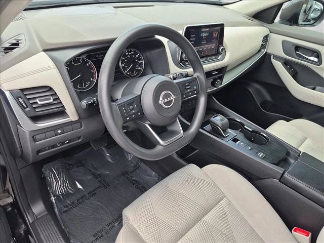 Certified 2024 Nissan Rogue SV FWD image 10