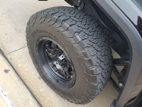 Used 2021 Jeep Gladiator Overland image 7