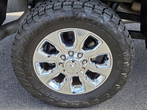 Used 2023 RAM 2500 Limited AWD/4WD image 11