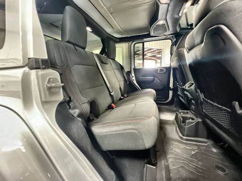 Used 2026 Jeep Wrangler Unlimited Rubicon AWD/4WD image 33
