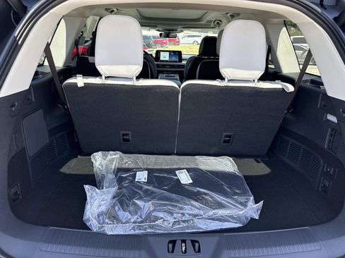 New 2026 Lincoln Aviator Reserve image 11