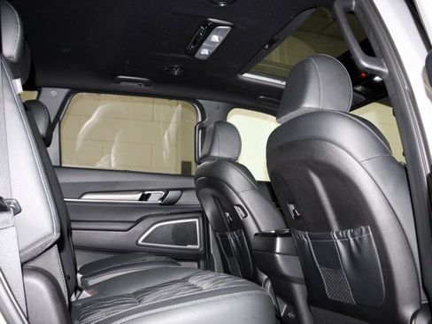 Used 2023 Kia Telluride EX X-Line image 6
