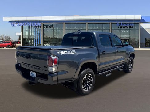 Used 2022 Toyota Tacoma TRD Sport w/ Black Out Package (TMS) AWD/4WD image 4