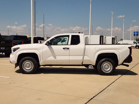 Used 2025 Toyota Tacoma SR RWD image 4