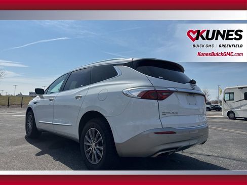 Used 2022 Buick Enclave Premium AWD/4WD image 8