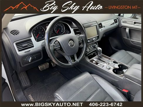 Used 2017 Volkswagen Touareg Executive image 11