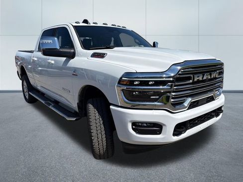 New 2026 RAM 2500 Laramie AWD/4WD image 5