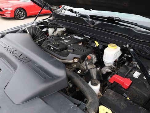 Used 2020 RAM 5500 4x4 Crew Cab image 57
