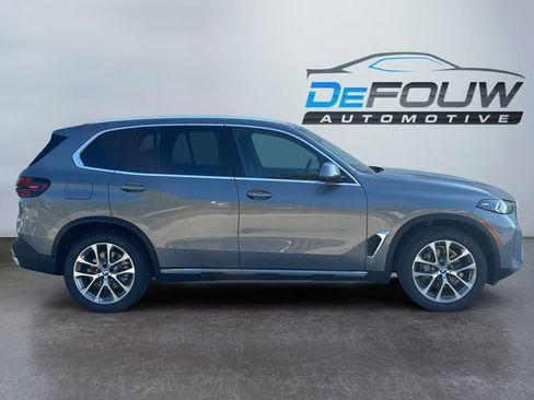 Used 2026 BMW X5 xDrive40i image 2
