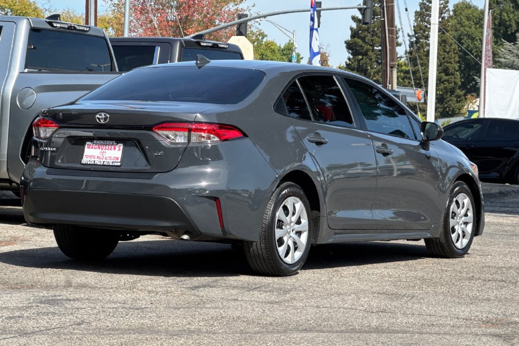 Certified 2025 Toyota Corolla LE FWD image 3