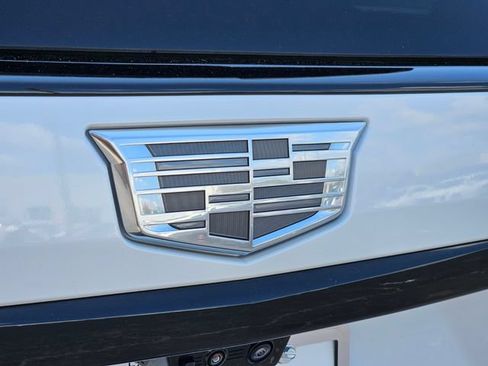 Used 2025 Cadillac Escalade ESV Sport w/ LPO, ONYX Package AWD/4WD image 15