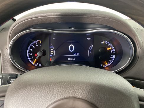 Used 2018 Jeep Grand Cherokee Overland AWD/4WD image 23