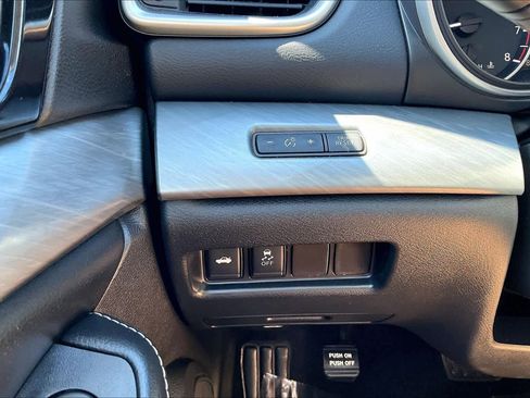 Used 2018 Nissan Maxima 3.5 SV image 32