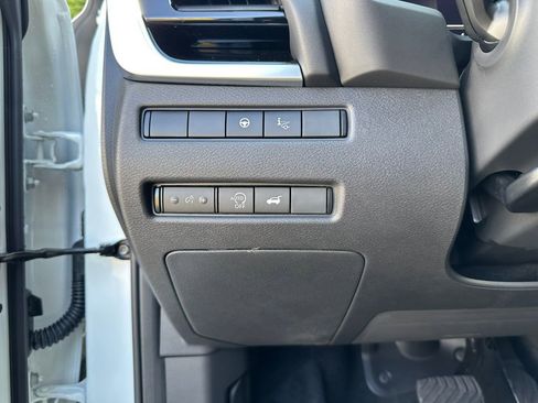 New 2025 Nissan Rogue SL w/ Tech Package image 16