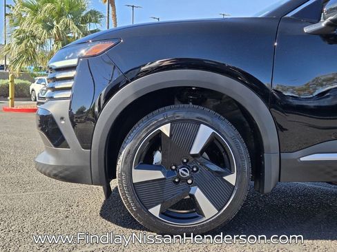 Used 2025 Nissan Kicks SR FWD image 9