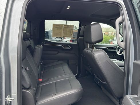 Used 2025 GMC Sierra 1500 SLT image 12