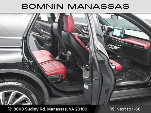 Used 2023 Lincoln Corsair Reserve AWD/4WD image 10