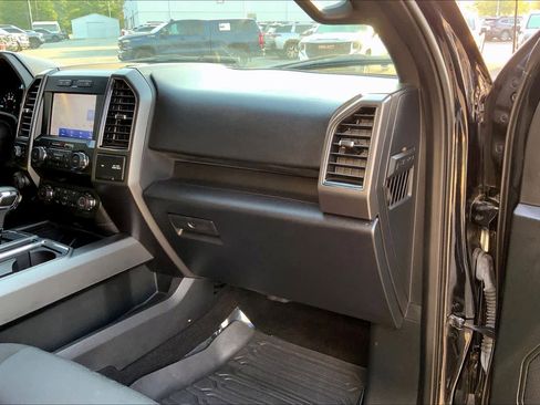 Used 2020 Ford F150 XLT w/ Equipment Group 302A Luxury AWD/4WD image 18