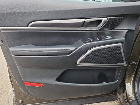 Certified 2024 Kia Telluride S image 13