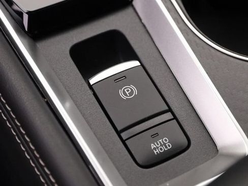 Certified 2025 Nissan Altima 2.5 SV w/ SV Premium Package FWD image 21
