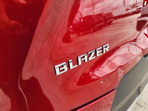 Used 2024 Chevrolet Blazer LT w/ Convenience Package FWD image 9